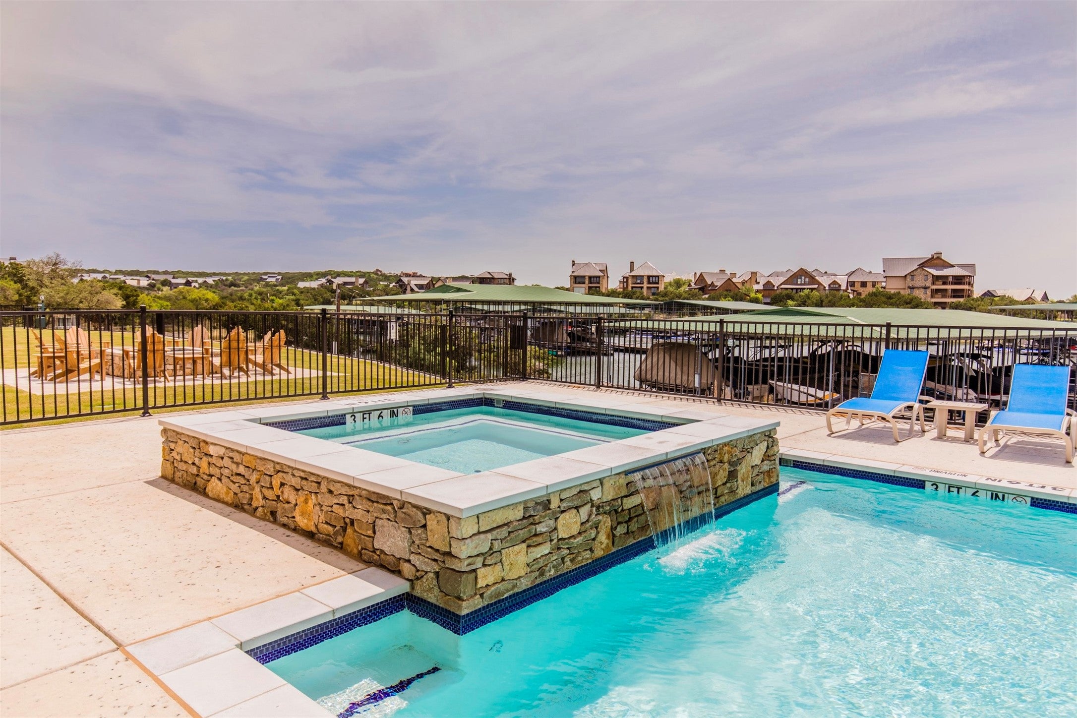 Possum Kingdom Lake, Texas, 76449, United States, 2 Bedrooms Bedrooms, ,2 BathroomsBathrooms,Residential,For Sale,1977321