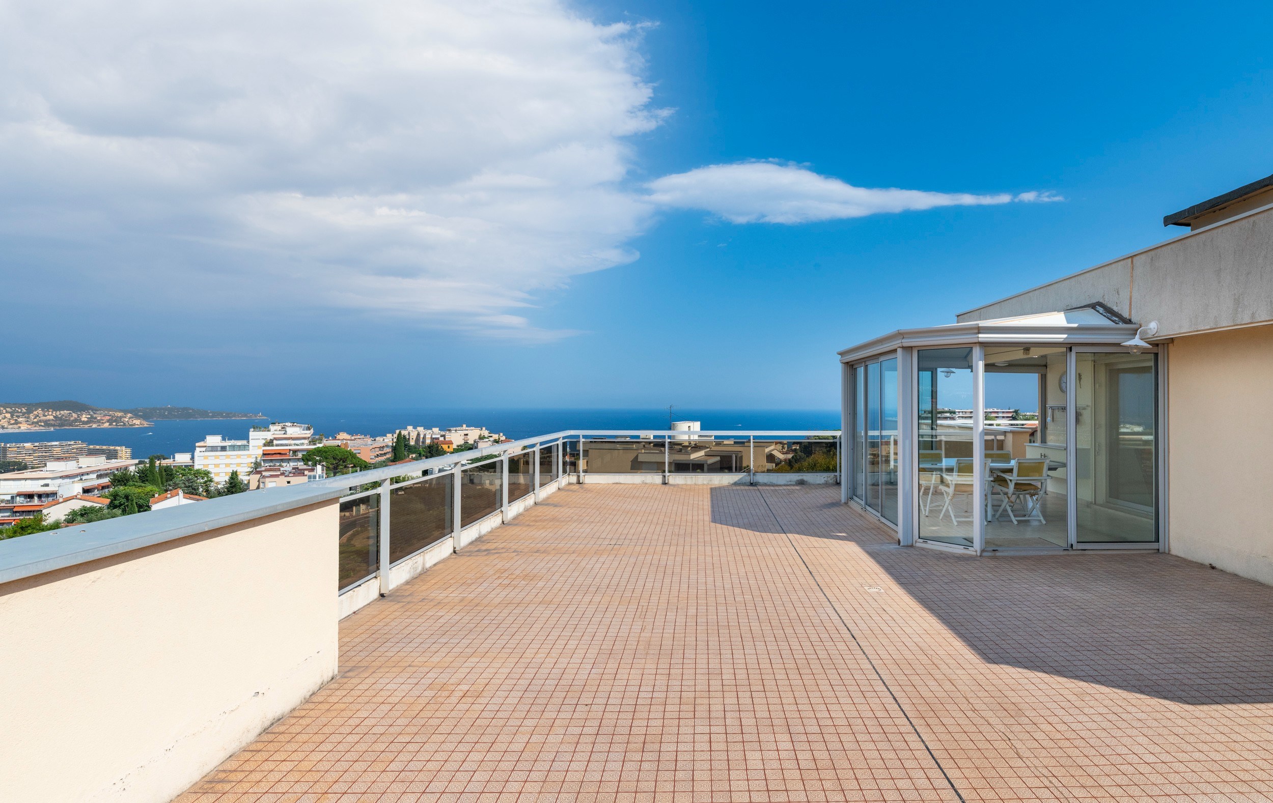  Luxury apartment for sale in Nice West, top floor, sea views and exceptional te… - 物件實景