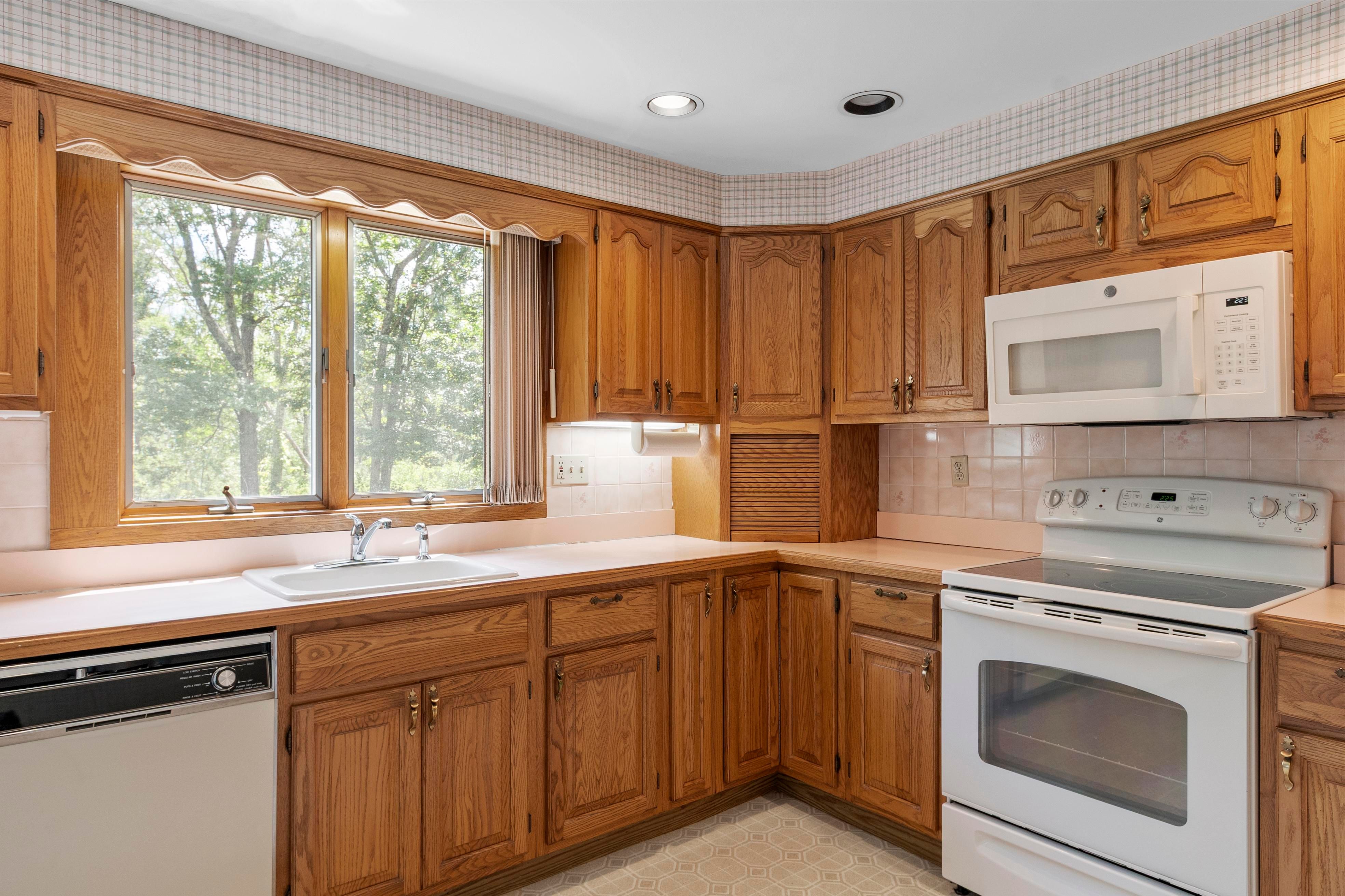  414 Grove Street, Reading, MA 01867 - 物件實景