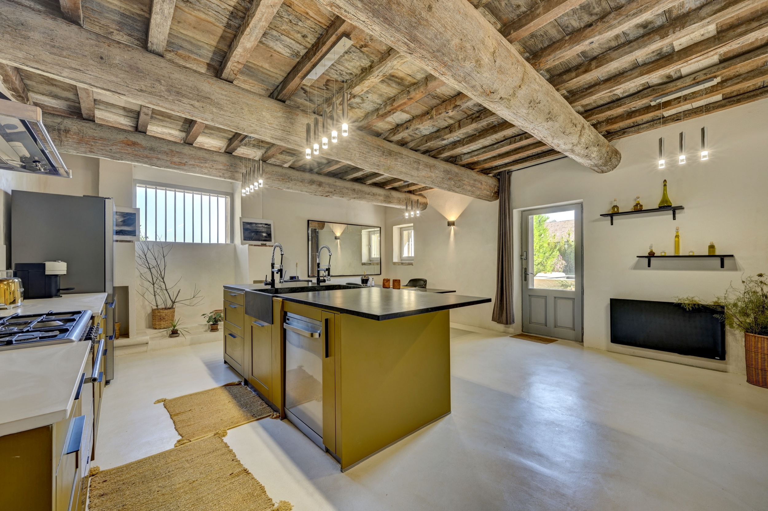  Renovated Provençal Mas in the Camargue, Near Arles - 物件實景