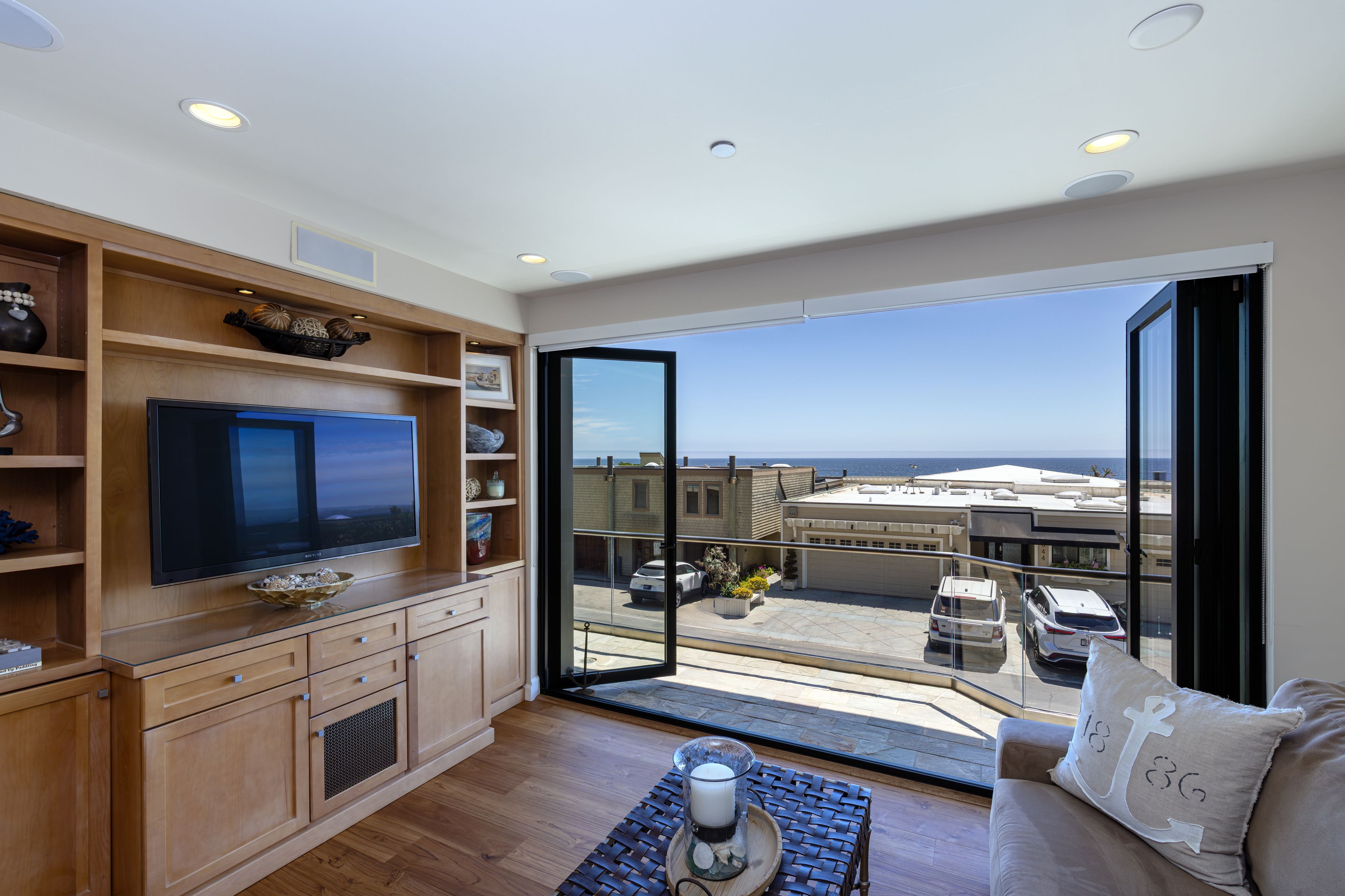  643 Beach Drive - 物件實景