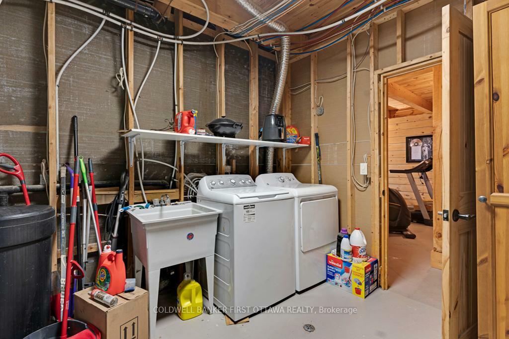MISSISSIPPI MILLS, Ontario, K0A 2X0, CA, 4 Bedrooms Bedrooms, ,Residential,For Sale,1868623
