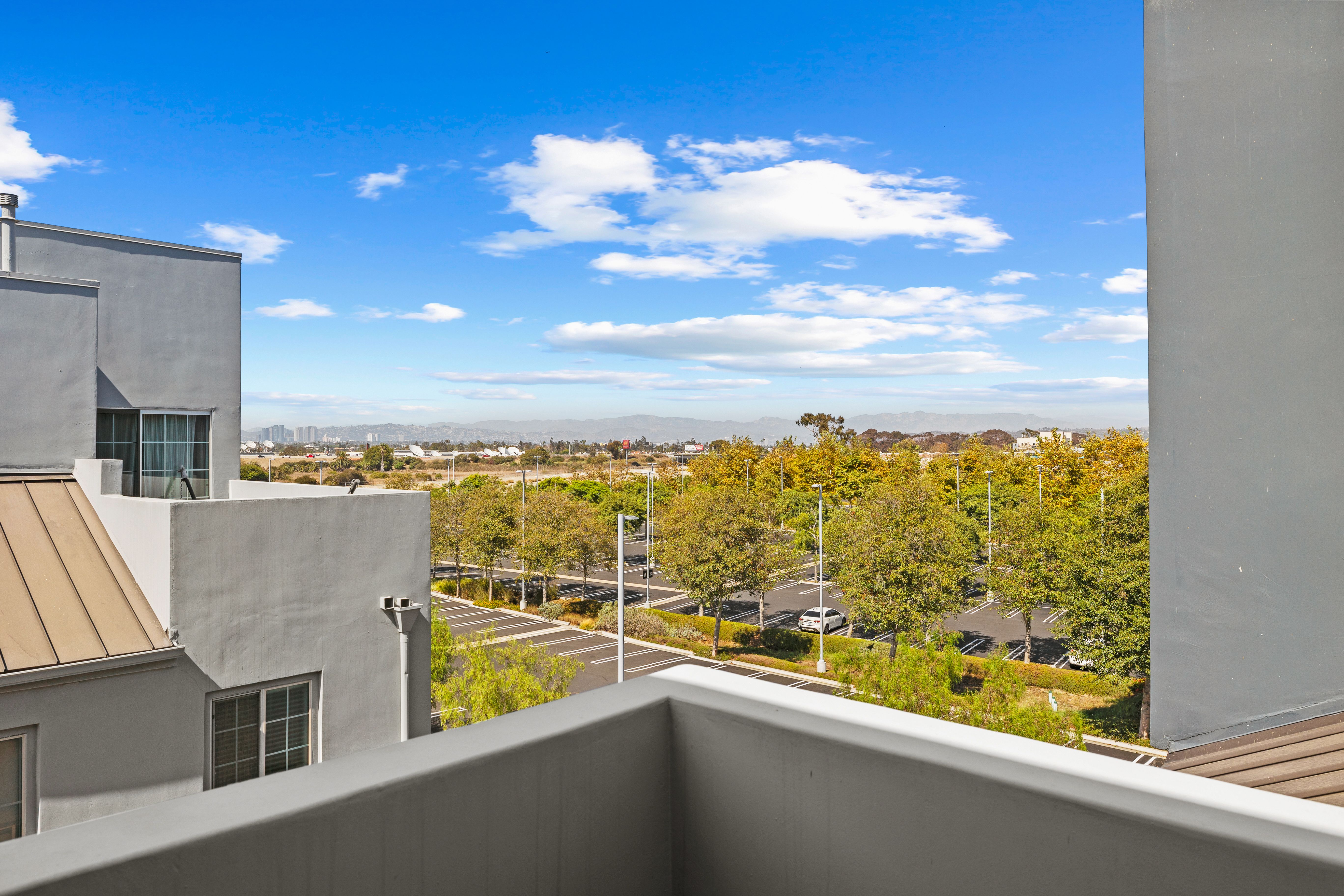  5300 Playa Vista Drive, Los Angeles, CA 90094 - 物件實景