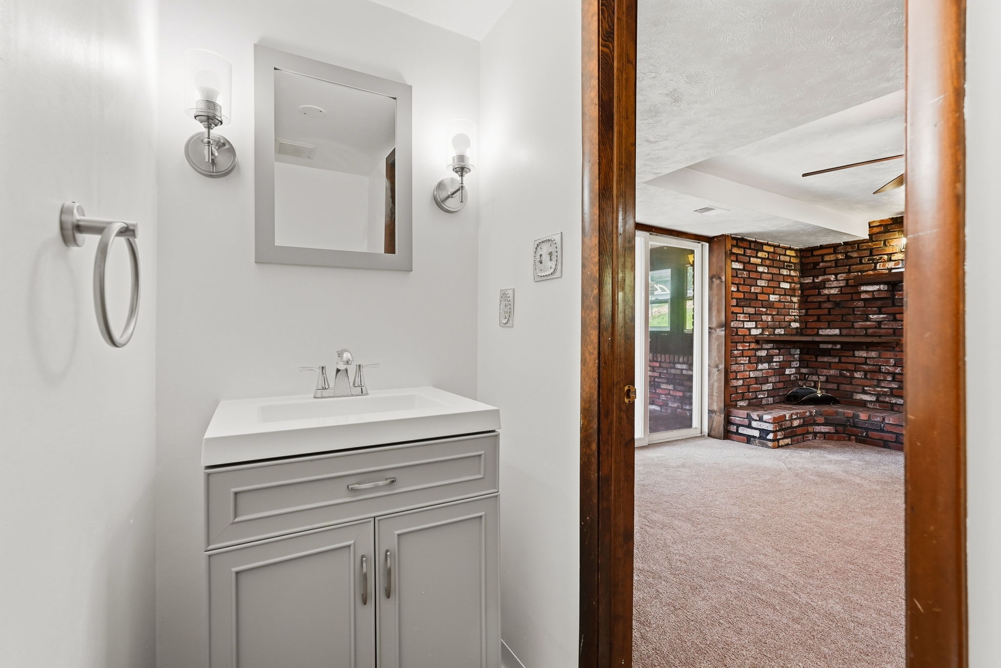  145 Karen Drive, Elizabeth, PA 15037 - 物件實景