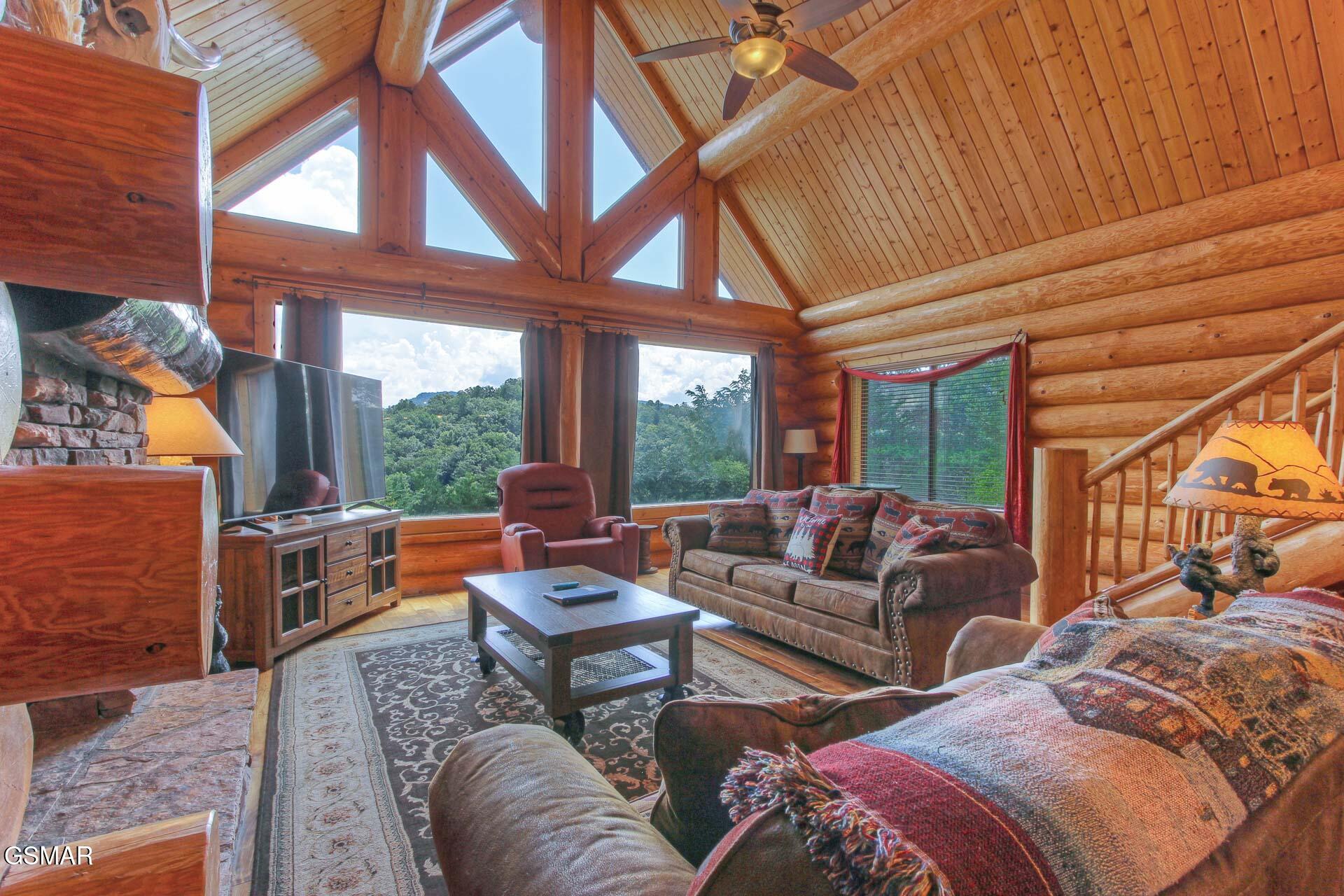 Sevierville, Tennessee, 37876, United States, 3 Bedrooms Bedrooms, ,5 BathroomsBathrooms,Residential,For Sale,1976203