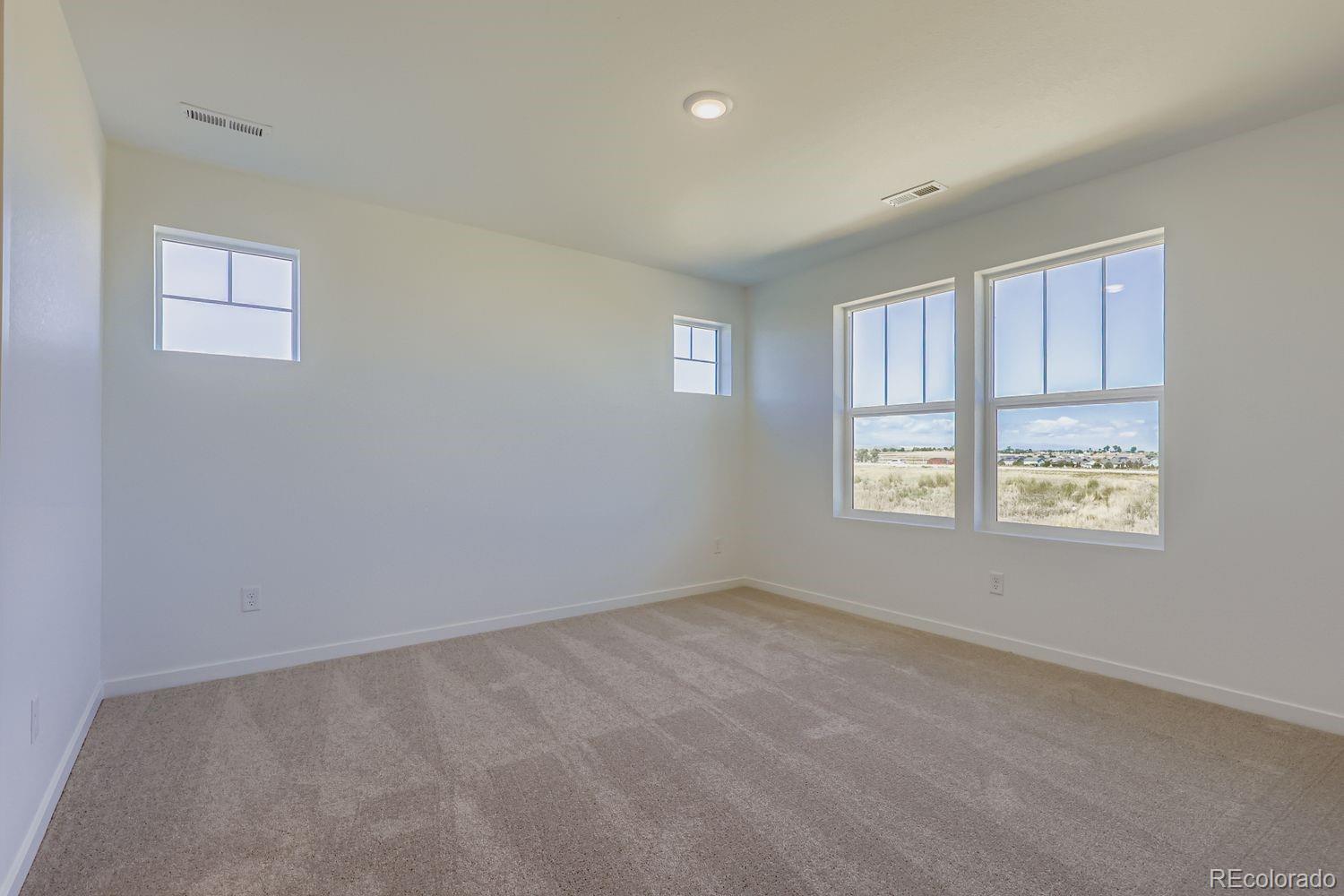 Thornton, Colorado, 80602, United States, 4 Bedrooms Bedrooms, ,2 BathroomsBathrooms,Residential,For Sale,1950890