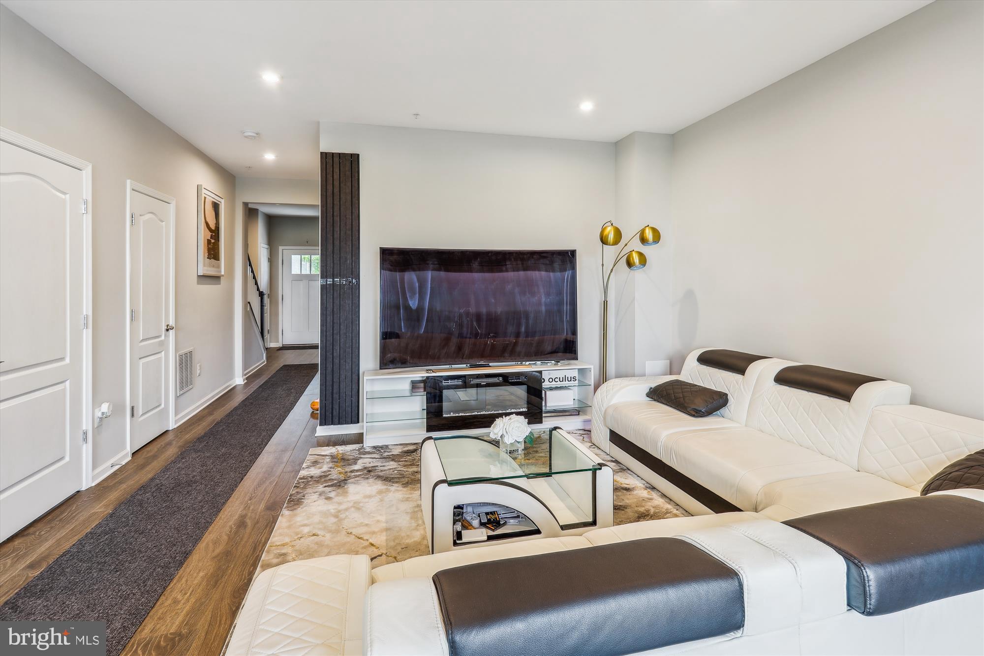 Hanover, Maryland, 21076, United States, 3 Bedrooms Bedrooms, ,4 BathroomsBathrooms,Residential,For Sale,1984120