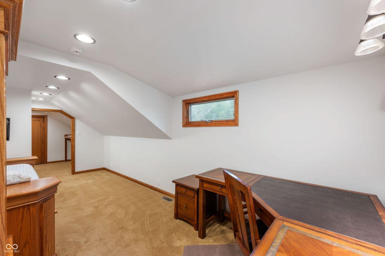 Muncie, Indiana, 47304, United States, 4 Bedrooms Bedrooms, ,5 BathroomsBathrooms,Residential,For Sale,1828305