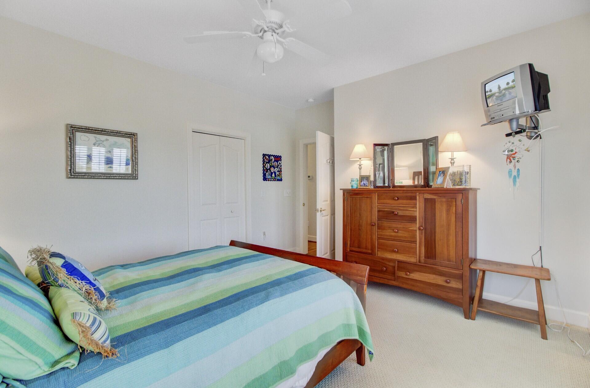 Mount Pleasant, South Carolina, 29464, United States, 4 Bedrooms Bedrooms, ,4 BathroomsBathrooms,Residential,For Sale,1826334