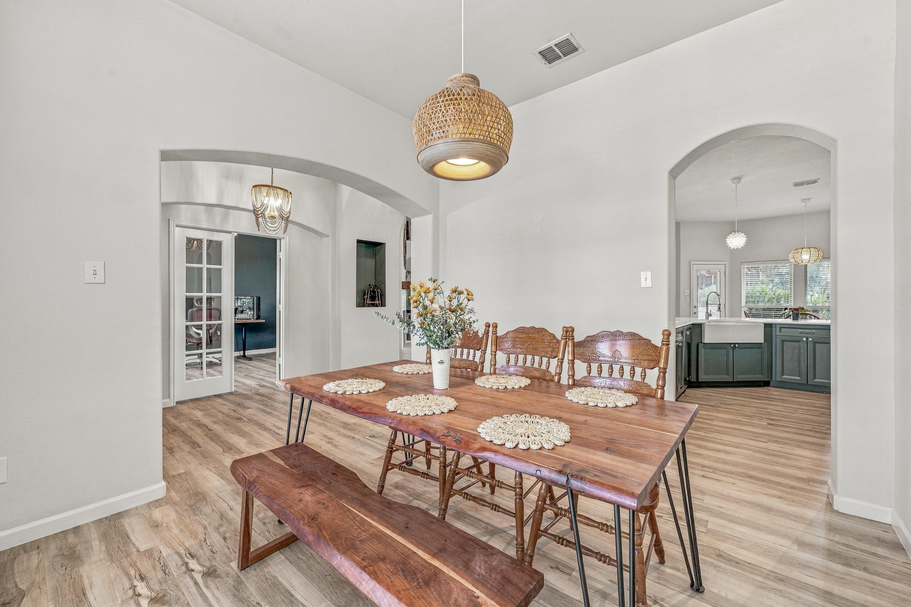  3128 Meandering Way, Granbury, TX, 76049 - 物件實景