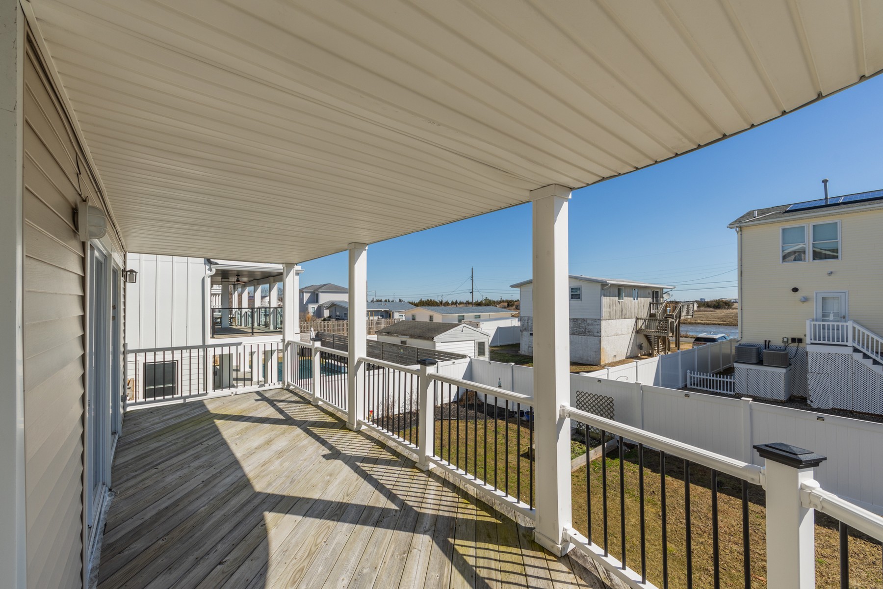  11 Point Drive - 物件實景