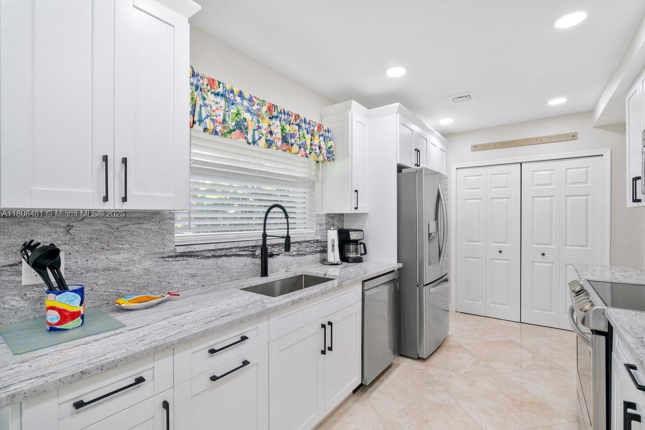 Jupiter, Florida, 33477, United States, 3 Bedrooms Bedrooms, ,2 BathroomsBathrooms,Residential,For Sale,1827227
