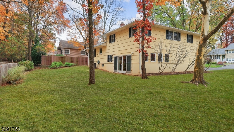 Fanwood Boro, New Jersey, 07023, United States, 3 Bedrooms Bedrooms, ,3 BathroomsBathrooms,Residential,For Sale,1987912