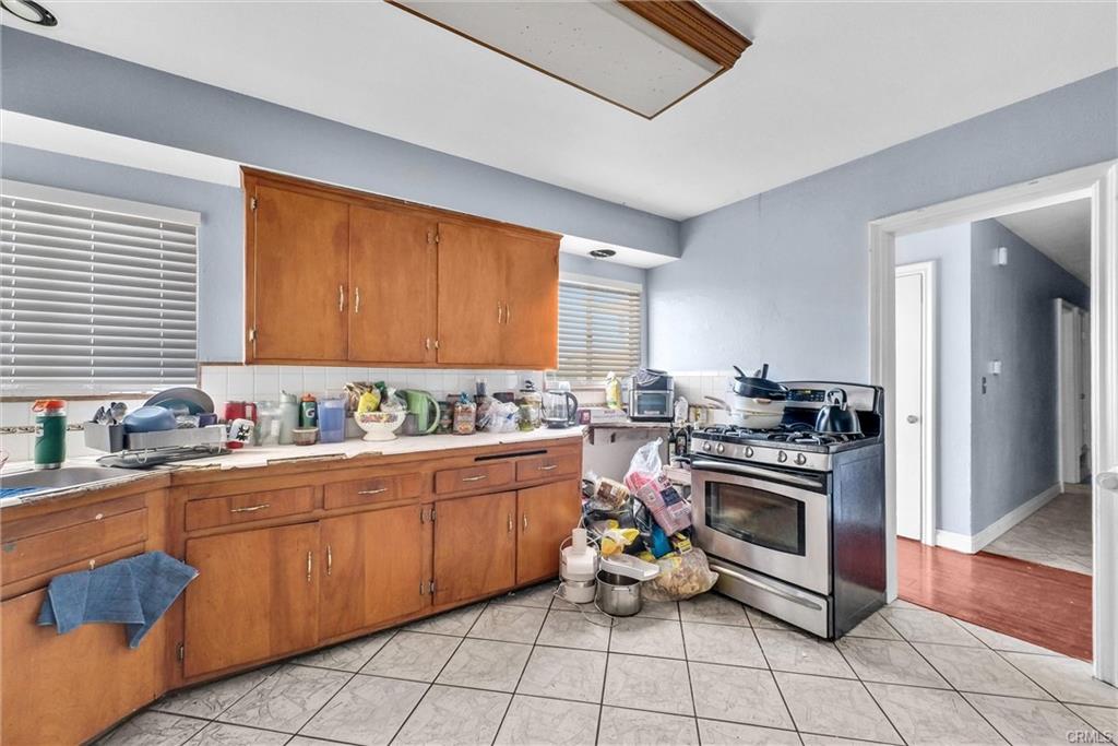 Fontana, California, 92335, United States, 4 Bedrooms Bedrooms, ,3 BathroomsBathrooms,Residential,For Sale,1981339