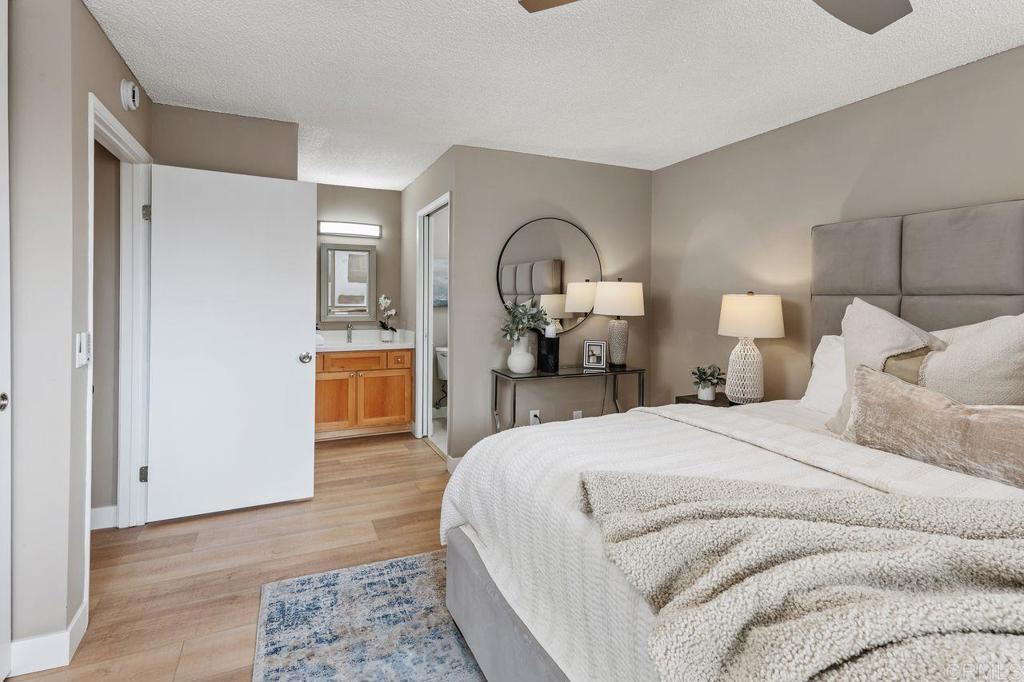 San Diego, California, 92122, United States, 2 Bedrooms Bedrooms, ,2 BathroomsBathrooms,Residential,For Sale,1891697