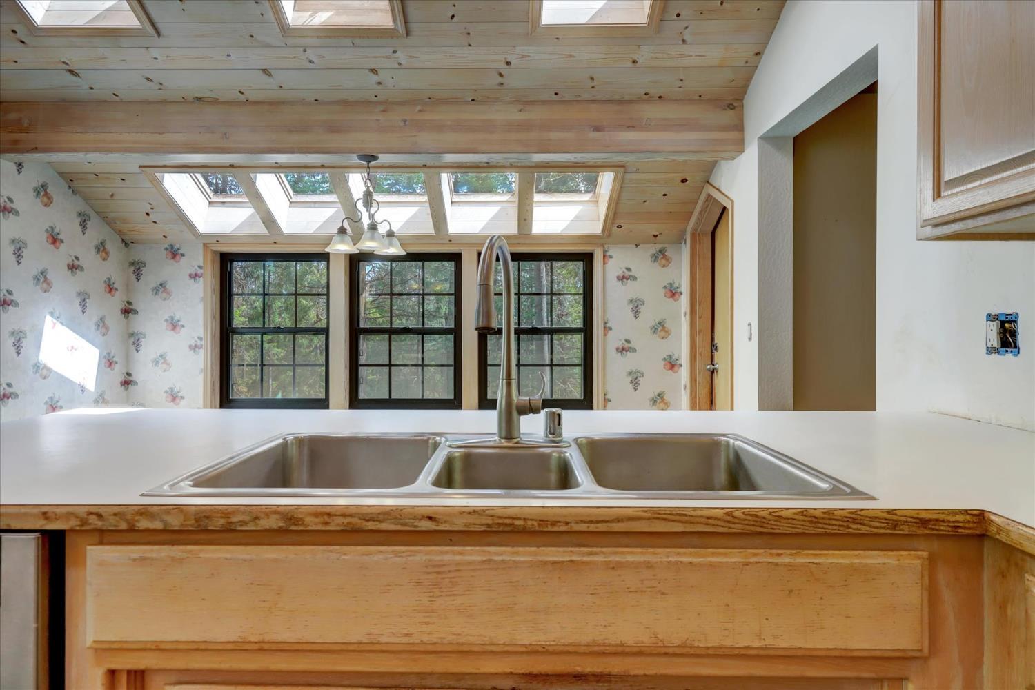 Nevada City, California, 95959, United States, 3 Bedrooms Bedrooms, ,4 BathroomsBathrooms,Residential,For Sale,1977718