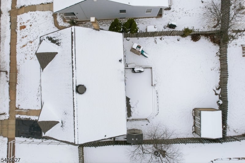 Carteret Boro, New Jersey, 07008, United States, 4 Bedrooms Bedrooms, ,3 BathroomsBathrooms,Residential,For Sale,2009745