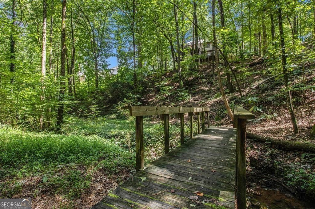 Roswell, Georgia, 30075, United States, 6 Bedrooms Bedrooms, ,4 BathroomsBathrooms,Residential,For Sale,1910371