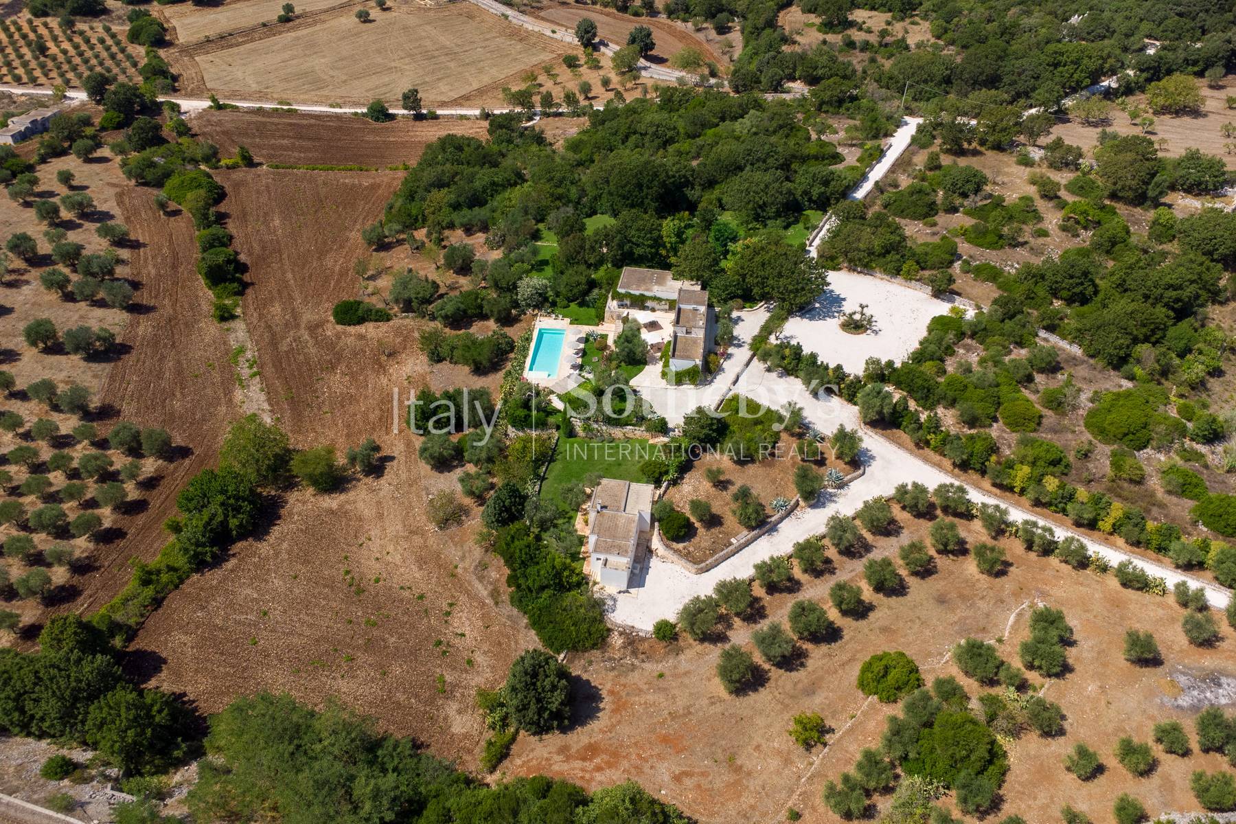  Villa Casolare: elegance, history, and panoramic pool in Ostuni - 物件實景