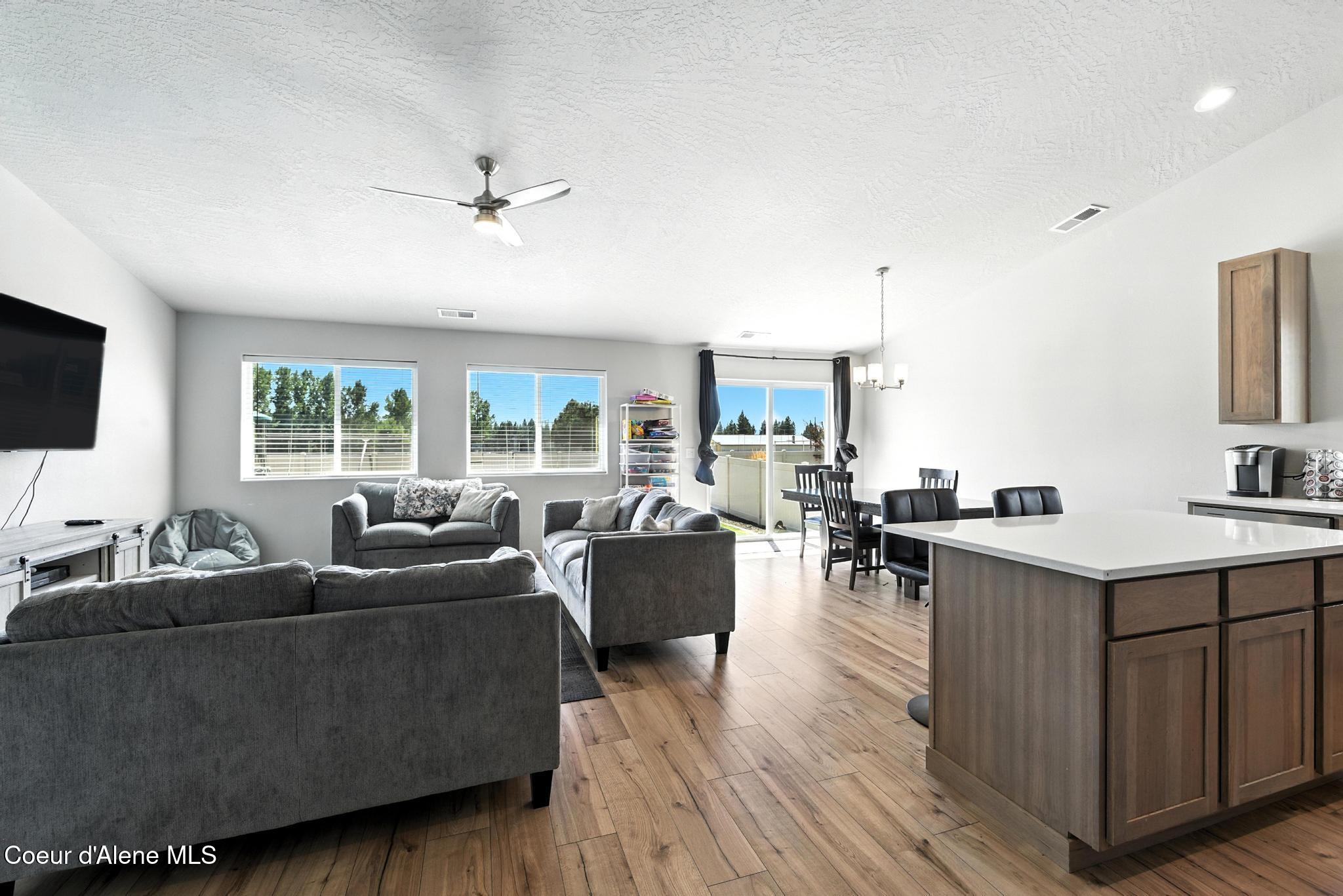 Rathdrum, Idaho, 83858, United States, 4 Bedrooms Bedrooms, ,Residential,For Sale,1951691