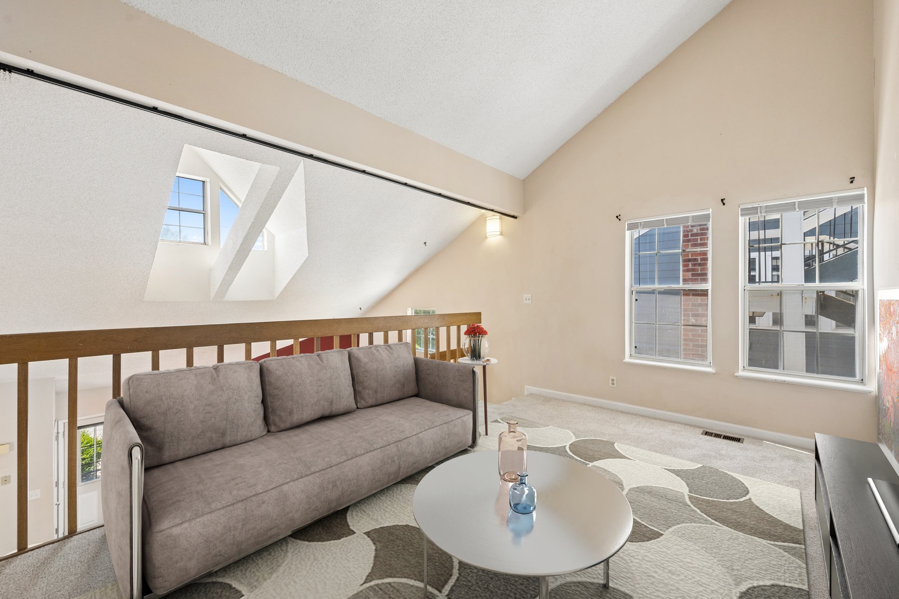  Cedar Bridge Townhome - 物件實景