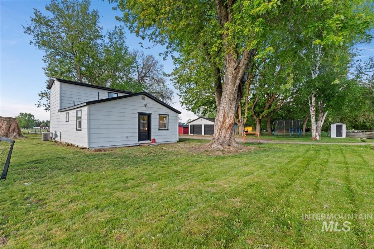 Nampa, Idaho, 83687, United States, 3 Bedrooms Bedrooms, ,2 BathroomsBathrooms,Residential,For Sale,1827445