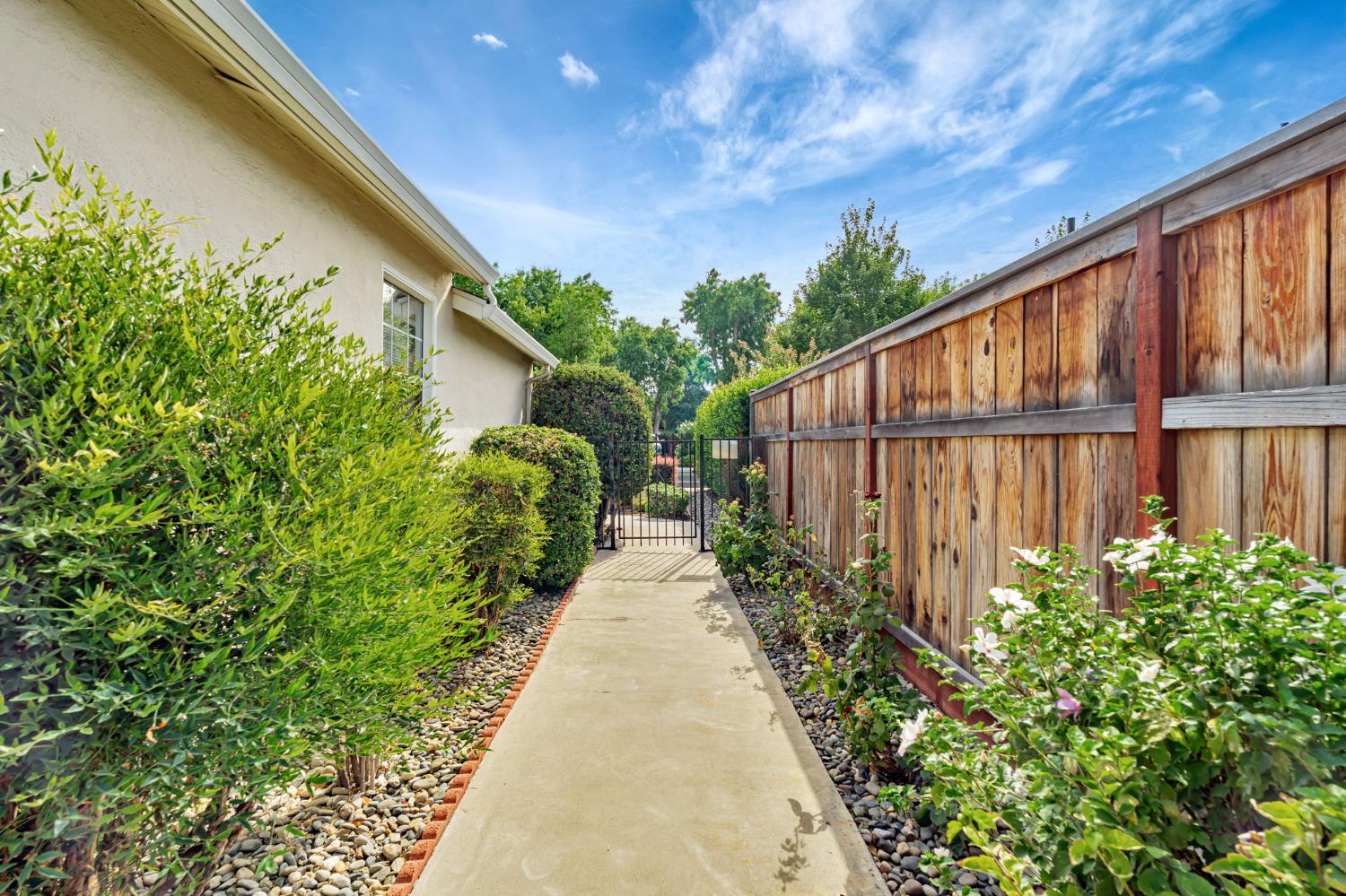 Modesto, California, 95350, United States, 3 Bedrooms Bedrooms, ,2 BathroomsBathrooms,Residential,For Sale,1927258