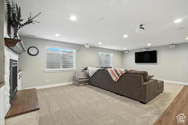 Hyrum, Utah, 84319, United States, 5 Bedrooms Bedrooms, ,3 BathroomsBathrooms,Residential,For Sale,1975409