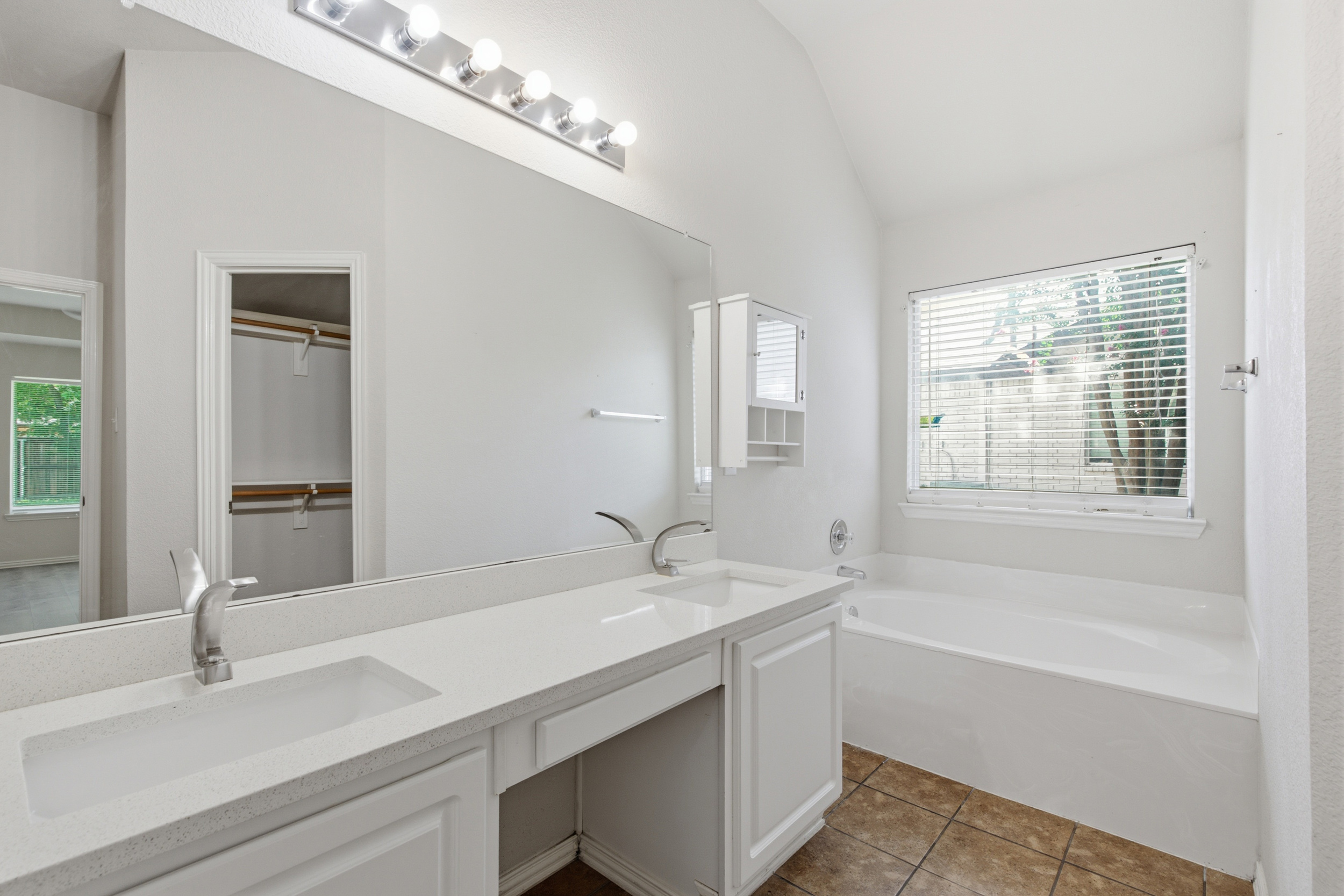  A Beautifully Enhanced McKinney Home Offering Modern Comfort and Privacy - 物件實景