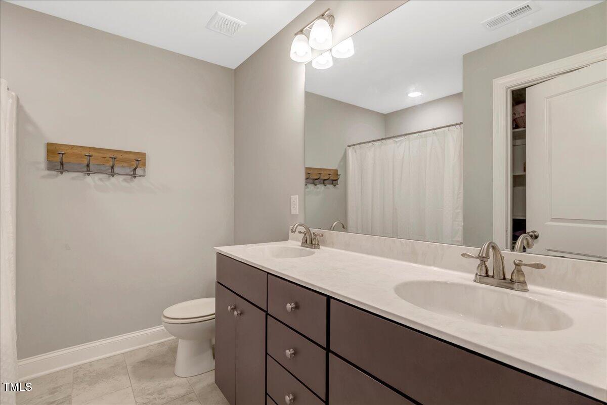 Louisburg, North Carolina, 27549, United States, 4 Bedrooms Bedrooms, ,4 BathroomsBathrooms,Residential,For Sale,1933291