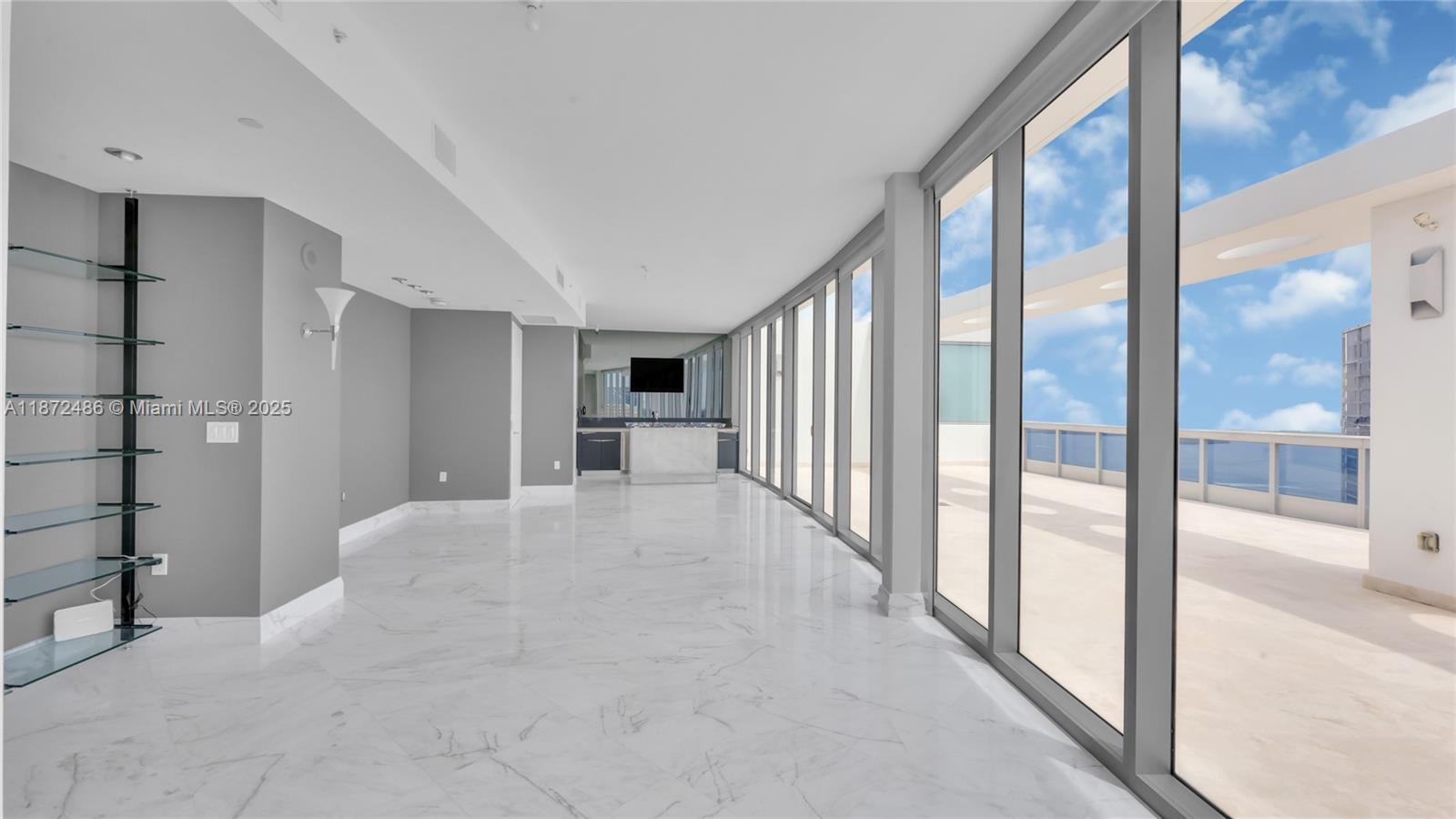 Miami, Florida, 33131, United States, 3 Bedrooms Bedrooms, ,6 BathroomsBathrooms,Residential,For Sale,1938833