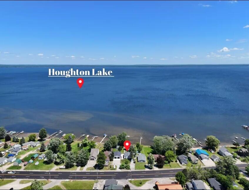 Houghton Lake, Michigan, 48629, United States, 8 Bedrooms Bedrooms, ,4 BathroomsBathrooms,Residential,For Sale,1990412