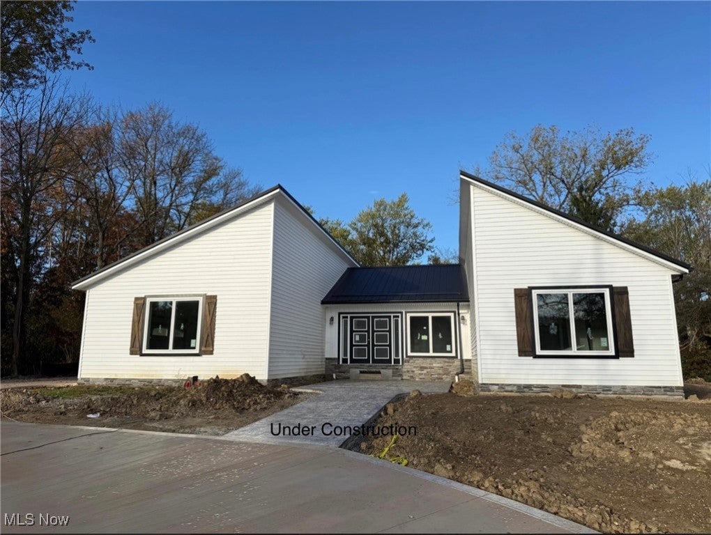 Chagrin Falls, Ohio, 44022, United States, 4 Bedrooms Bedrooms, ,5 BathroomsBathrooms,Residential,For Sale,1980156