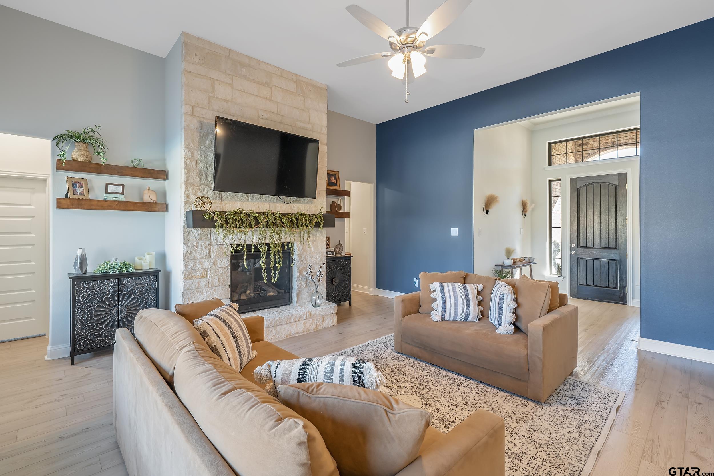 Canton, Texas, 75103, United States, 4 Bedrooms Bedrooms, ,4 BathroomsBathrooms,Residential,For Sale,1999684