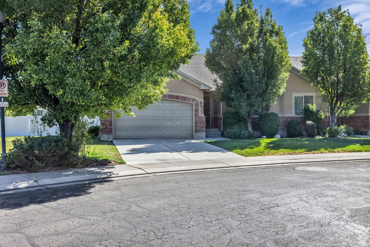 Herriman, Utah, 84096, United States, 3 Bedrooms Bedrooms, ,2 BathroomsBathrooms,Residential,For Sale,1902167