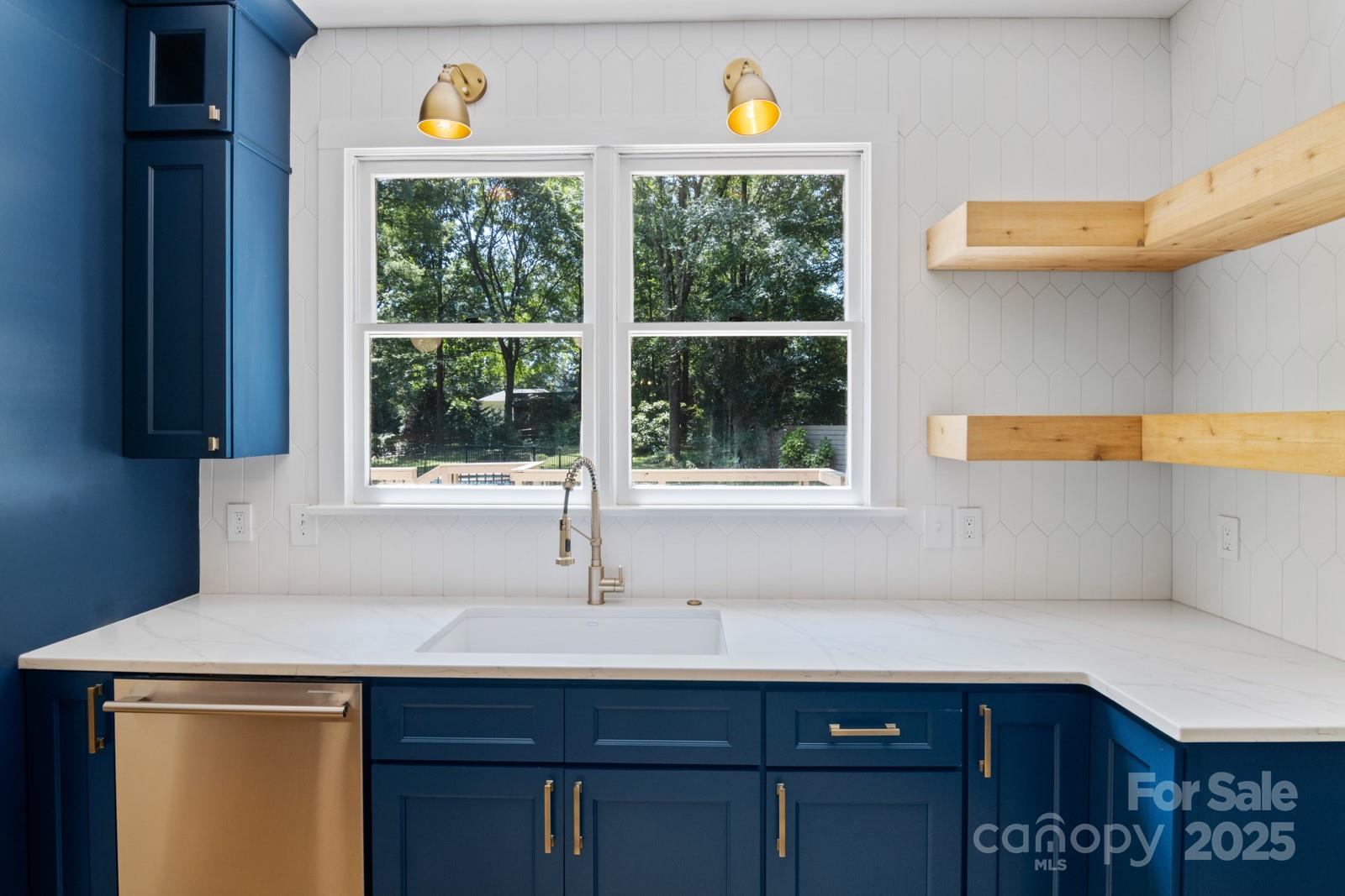 Matthews, North Carolina, 28104, United States, 4 Bedrooms Bedrooms, ,3 BathroomsBathrooms,Residential,For Sale,1876252