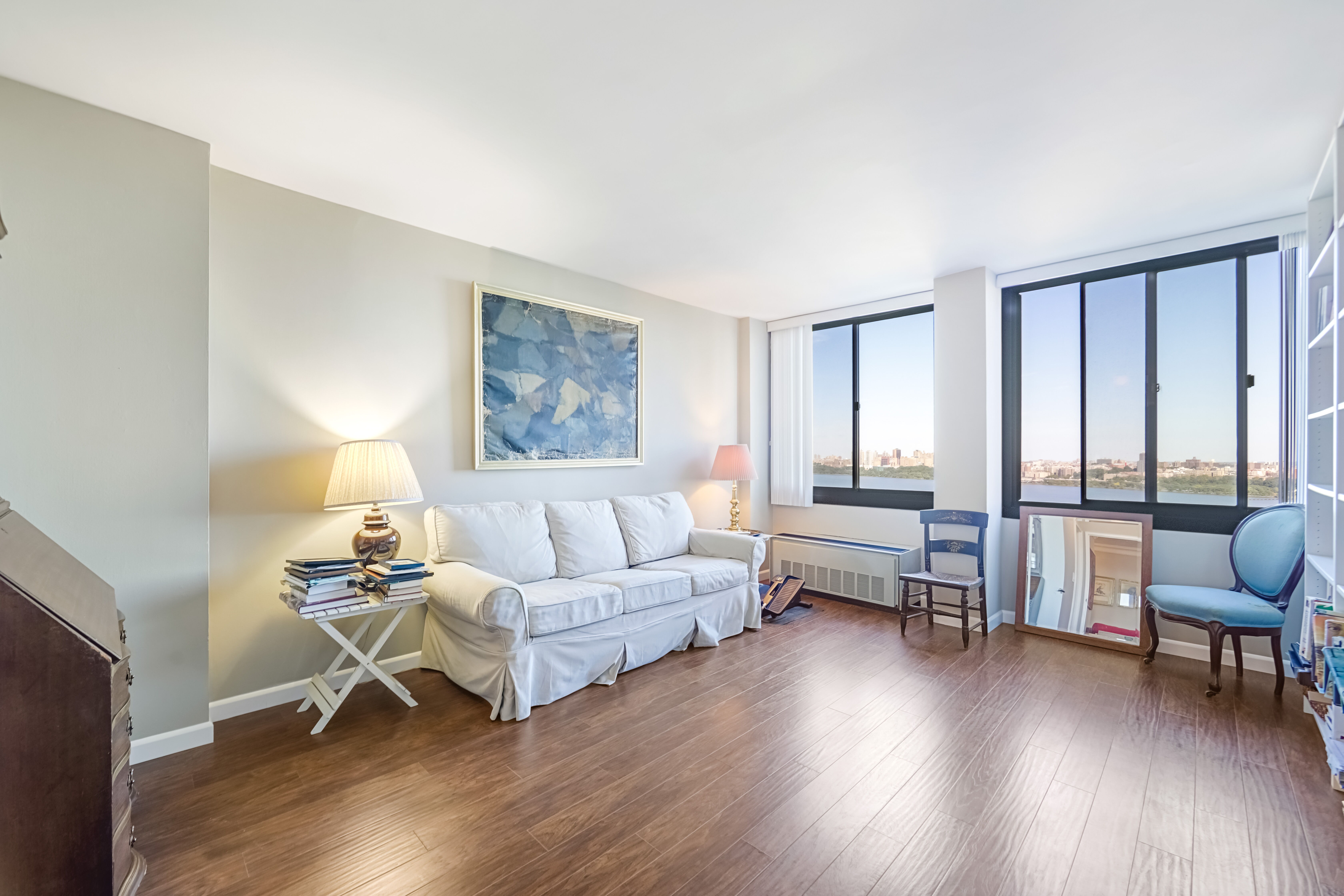 Cliffside Park, New Jersey, 07010, United States, 3 Bedrooms Bedrooms, ,3 BathroomsBathrooms,Residential,For Sale,1974787