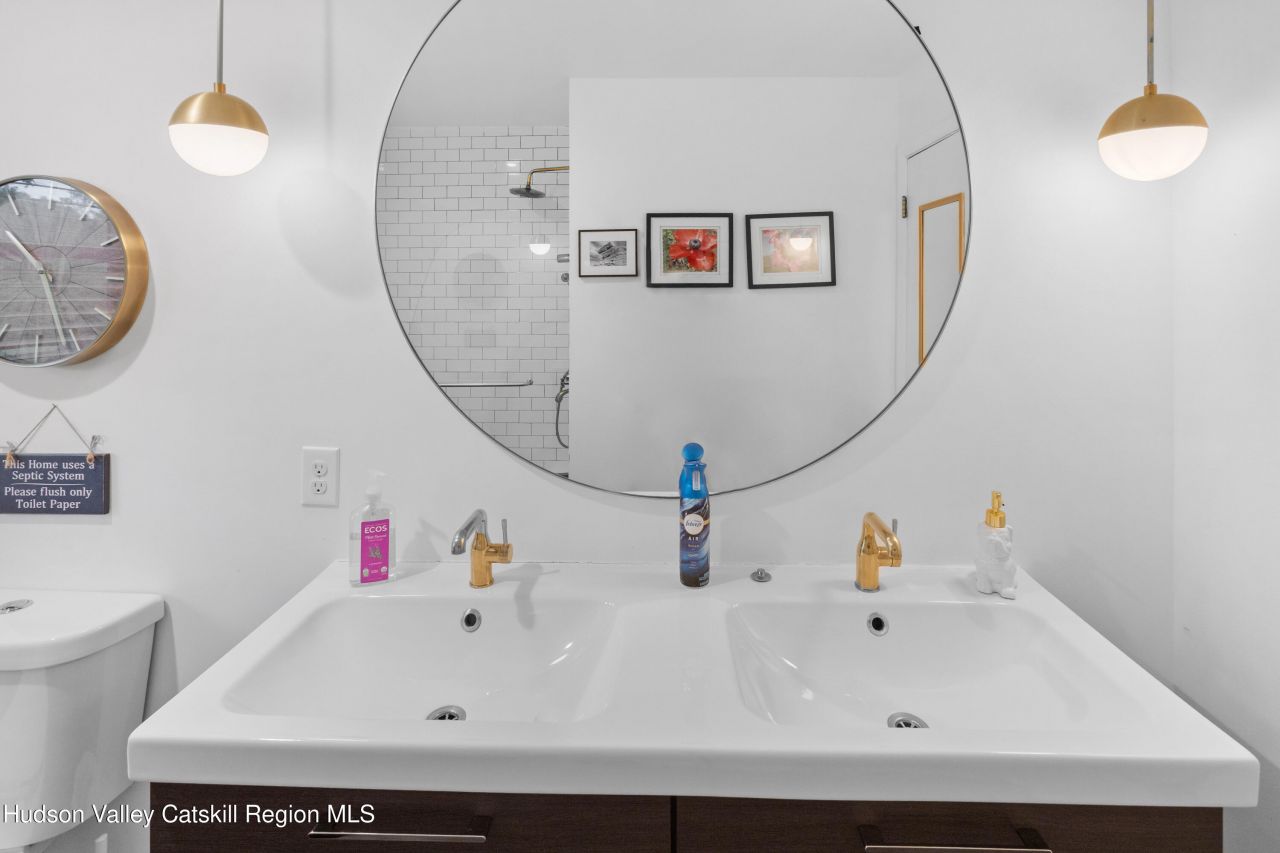Denver, New York, 12421, United States, 4 Bedrooms Bedrooms, ,2 BathroomsBathrooms,Residential,For Sale,1890503