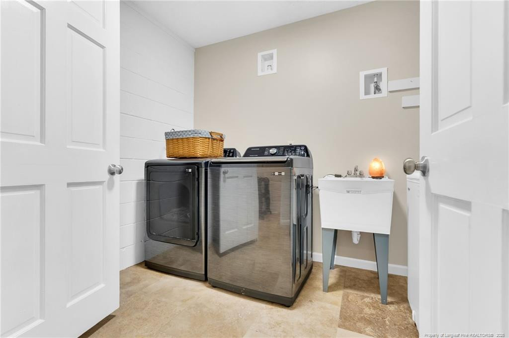 Fayetteville, North Carolina, 28311, United States, 3 Bedrooms Bedrooms, ,5 BathroomsBathrooms,Residential,For Sale,1849788