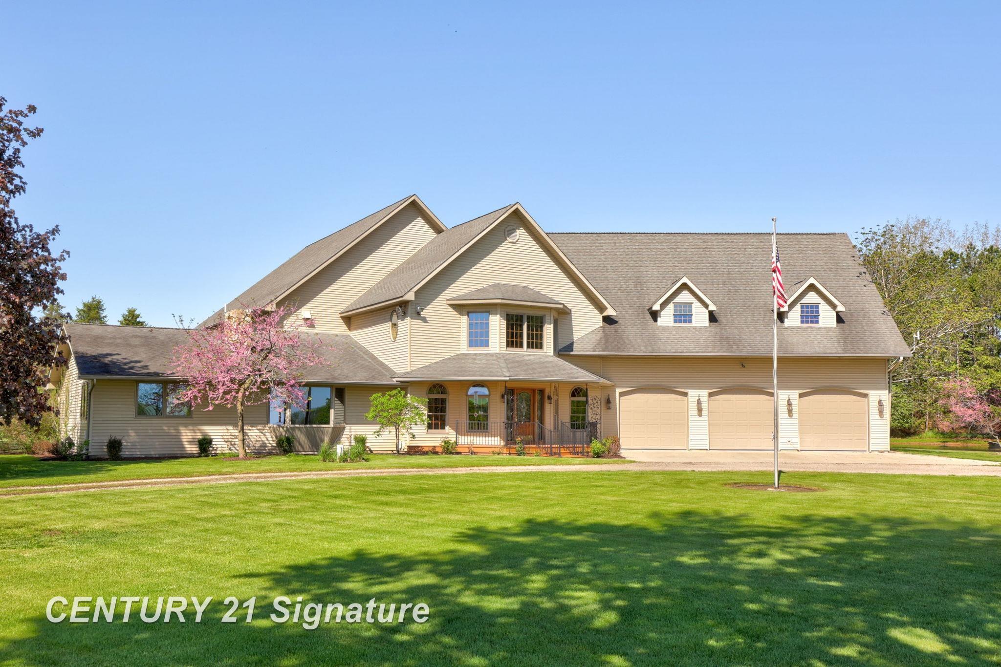 Hemlock, Michigan, 48626, United States, 6 Bedrooms Bedrooms, ,5 BathroomsBathrooms,Residential,For Sale,1984080
