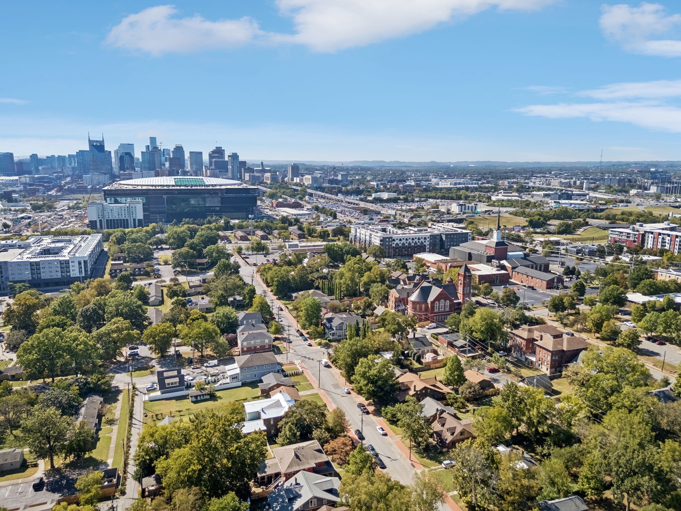  611 Fatherland St, Nashville, TN, 37206 - 物件實景