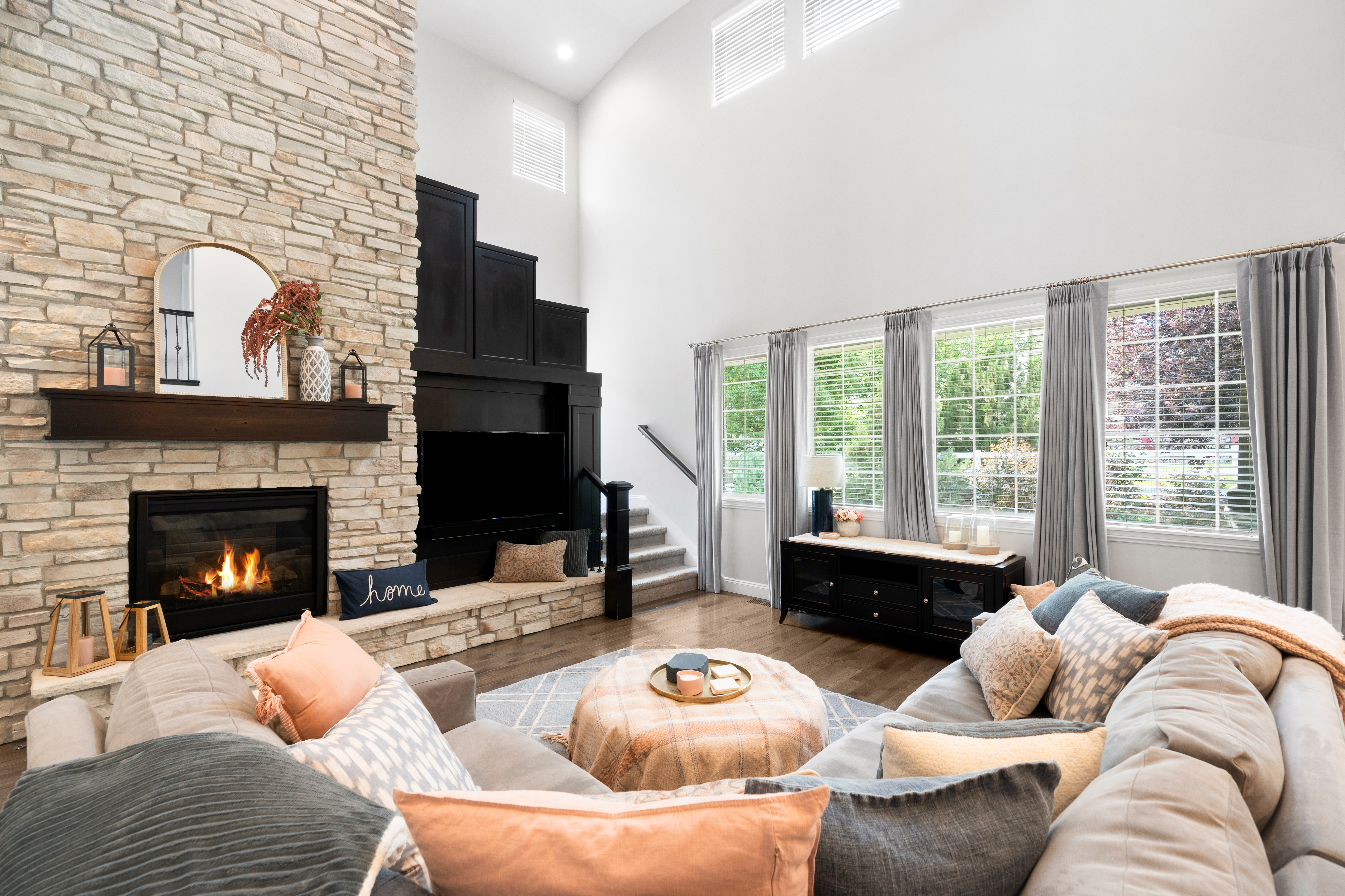  Beautifully upgraded home blends luxury, comfort, and functionality. - 物件實景