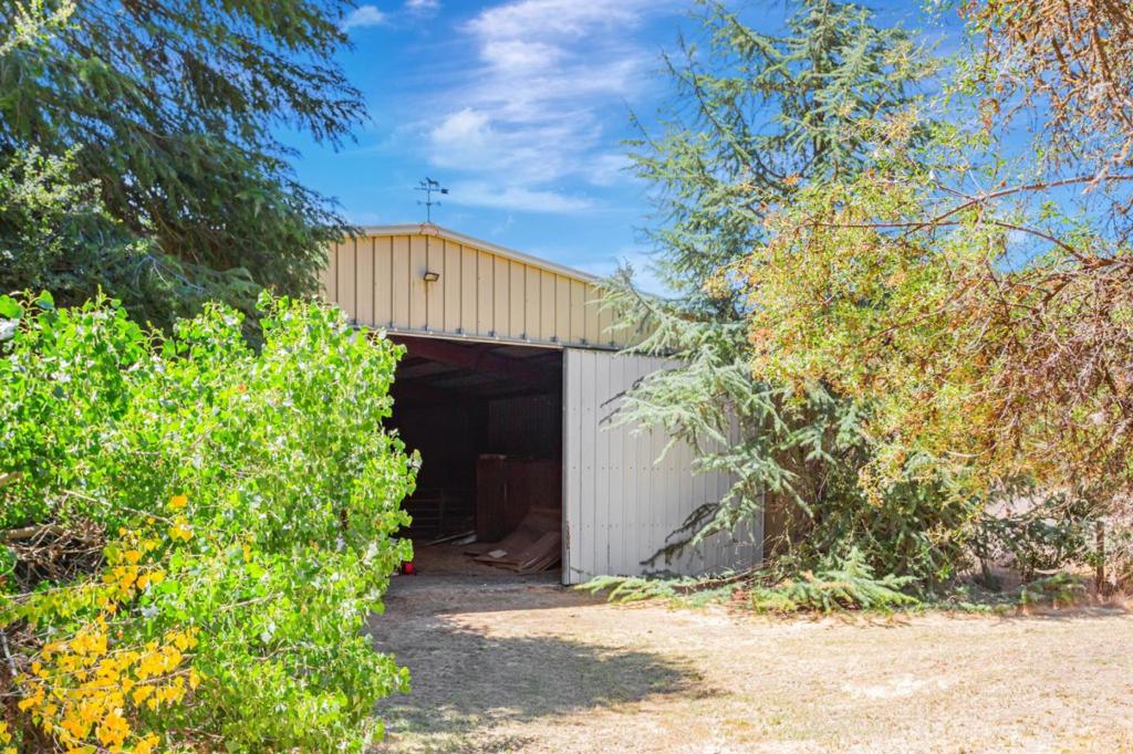 Paicines, California, 95043, United States, 4 Bedrooms Bedrooms, ,2 BathroomsBathrooms,Residential,For Sale,1981055