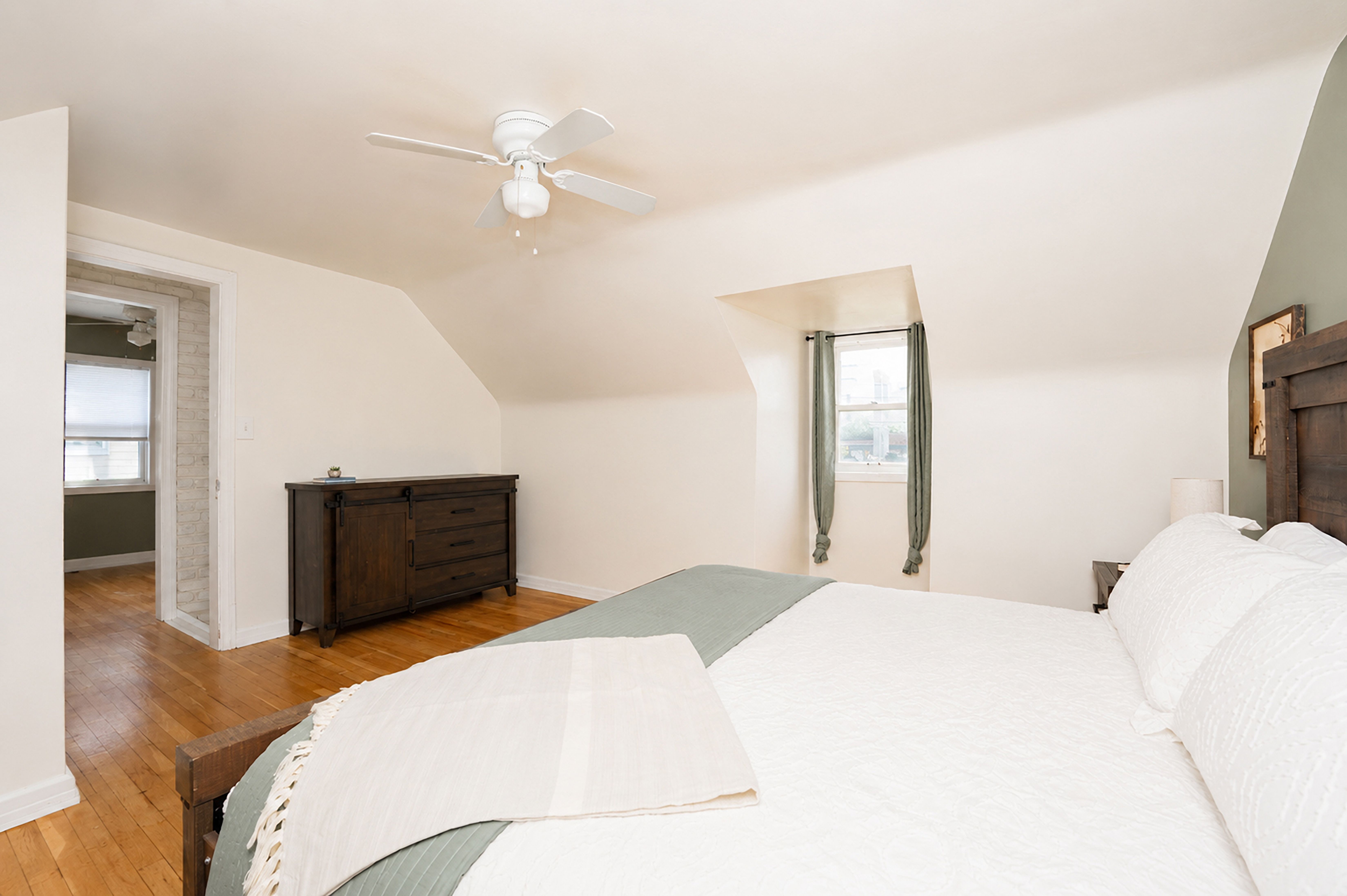  1813 Freeport Road, Natrona Heights, PA 15065 - 物件實景