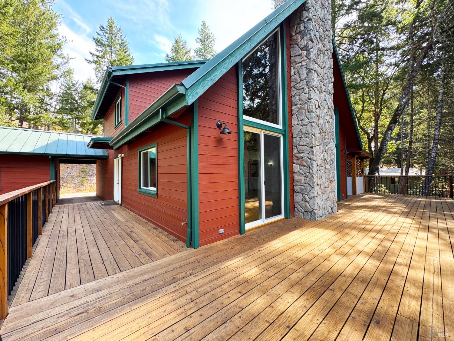 Willits, California, 95490, United States, 2 Bedrooms Bedrooms, ,2 BathroomsBathrooms,Residential,For Sale,1981529