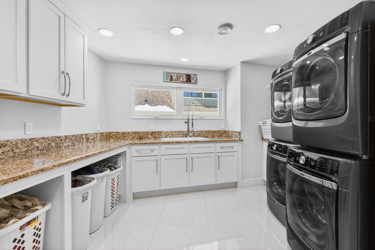 Markesan, Wisconsin, 53946, United States, 5 Bedrooms Bedrooms, ,4 BathroomsBathrooms,Residential,For Sale,2023665