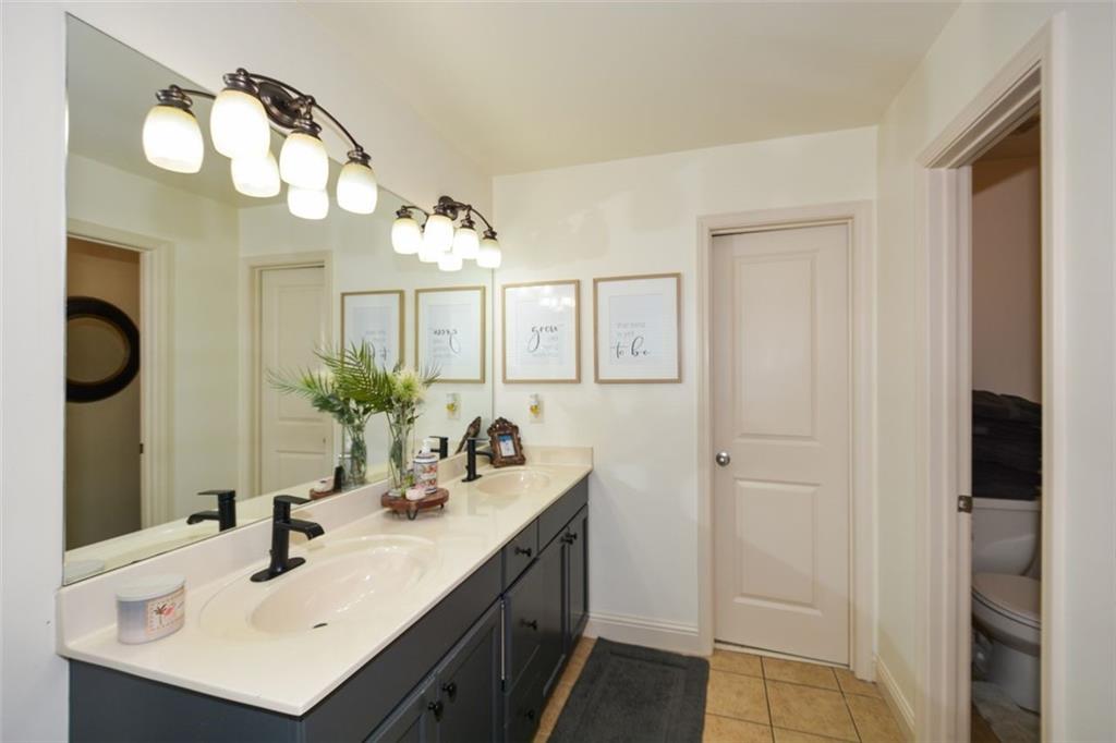 Canton, Georgia, 30114, United States, 4 Bedrooms Bedrooms, ,3 BathroomsBathrooms,Residential,For Sale,1911394