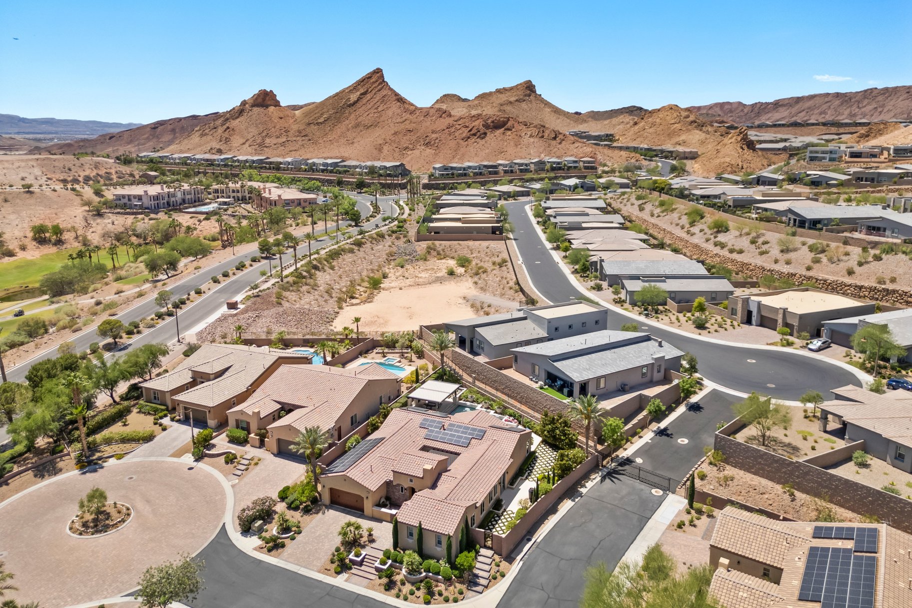  DESIGNER DREAM OASIS IN GATED LAKE LAS VEGAS, FURNISHED TURN-KEY - 物件實景