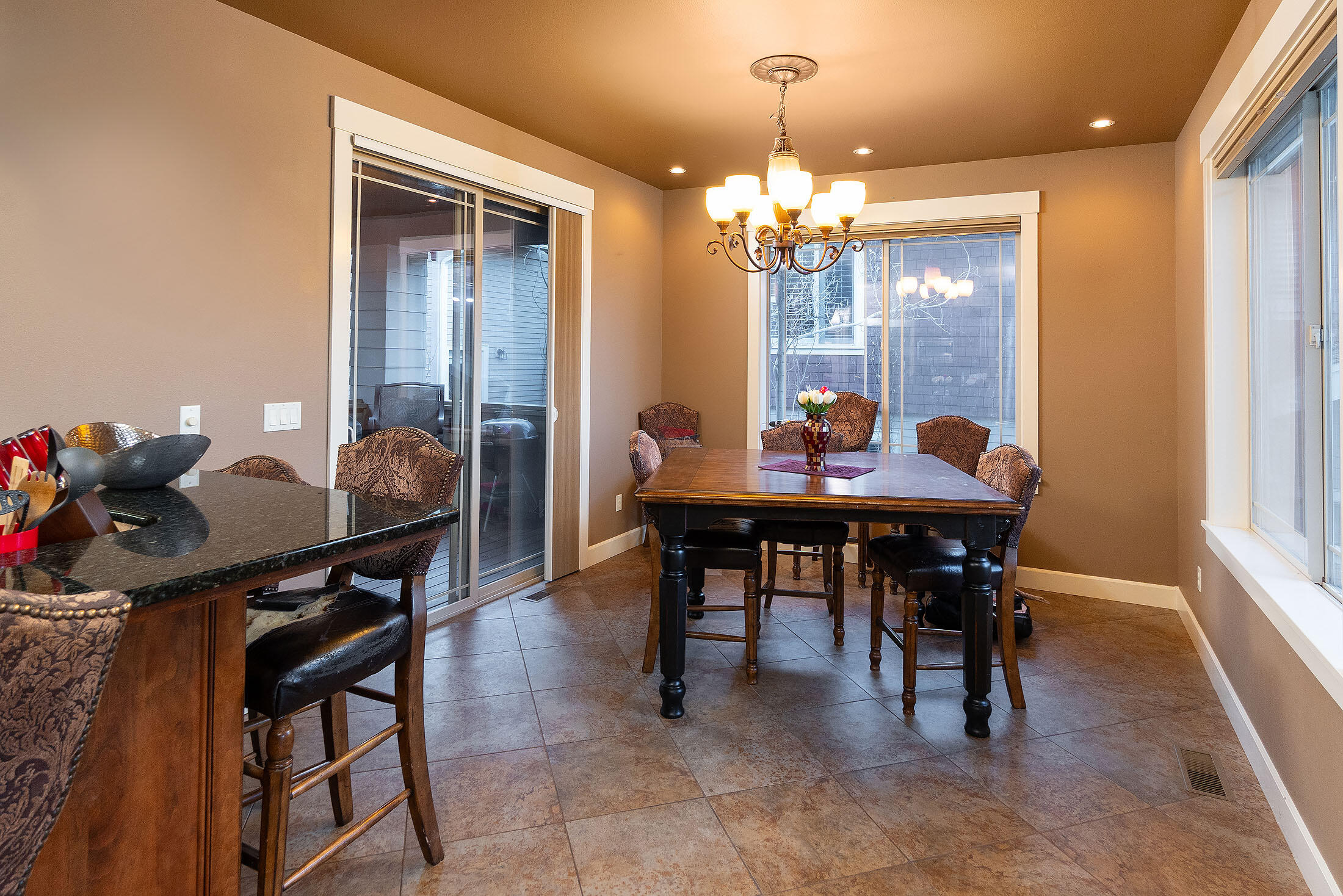 Bend, Oregon, 97703, United States, 4 Bedrooms Bedrooms, ,3 BathroomsBathrooms,Residential,For Sale,1805310