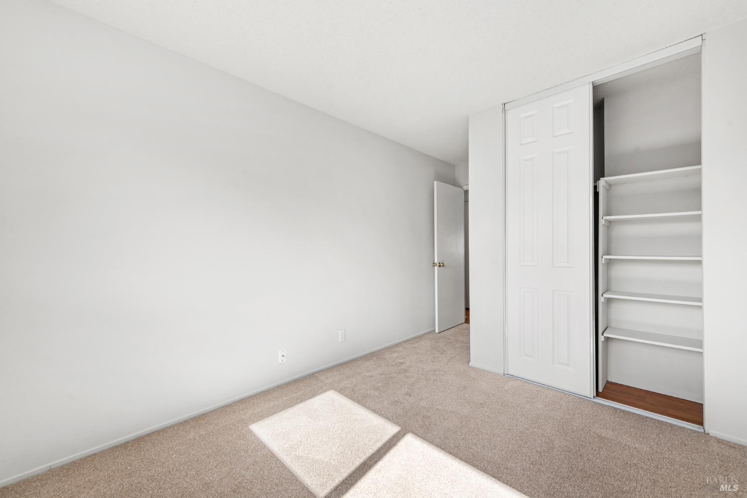 Vacaville, California, 95687, United States, 4 Bedrooms Bedrooms, ,2 BathroomsBathrooms,Residential,For Sale,1977124